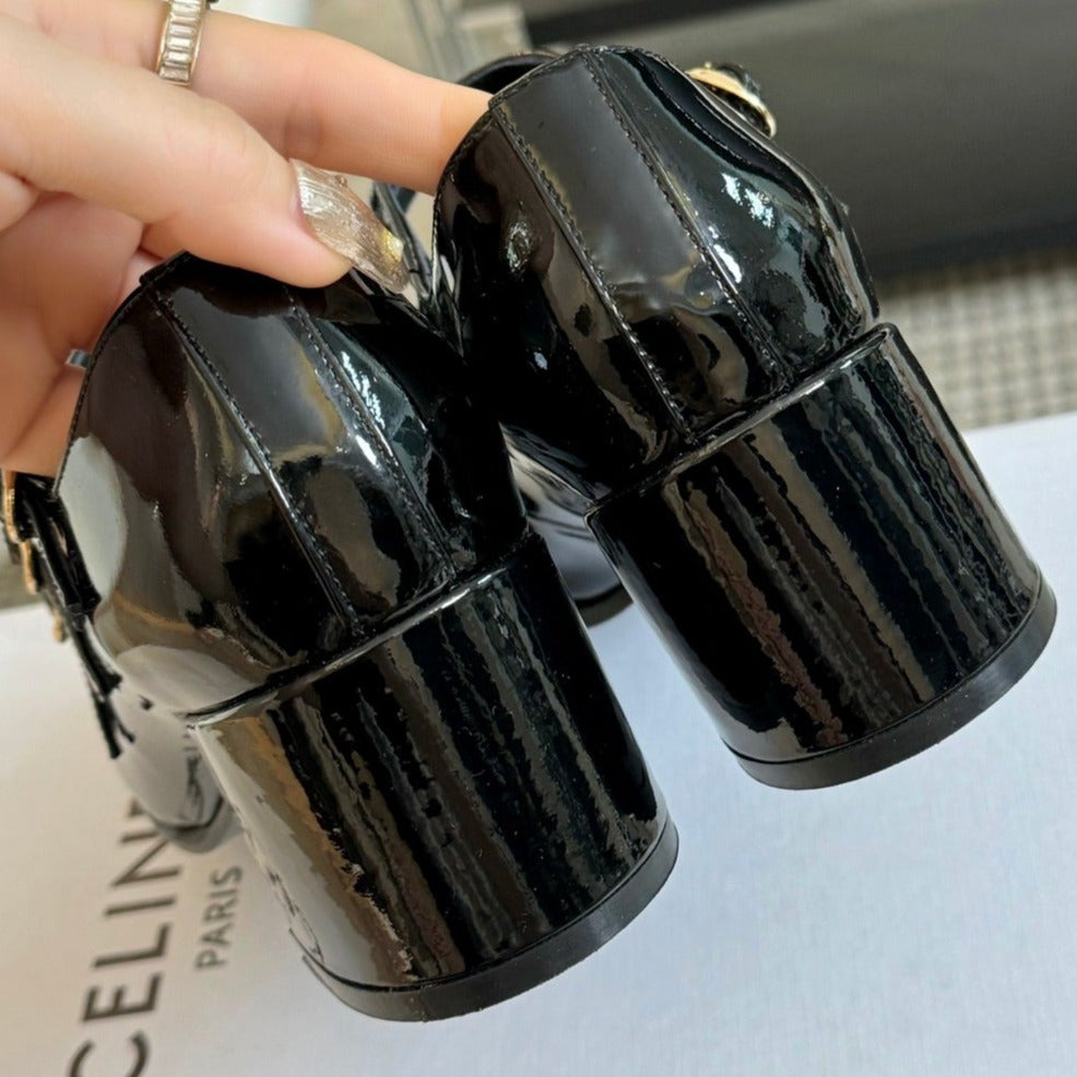 WOMEN'S SANDALS WITH ROUND TOE GLOSSY BLACK SPECIFIC COWHIDE