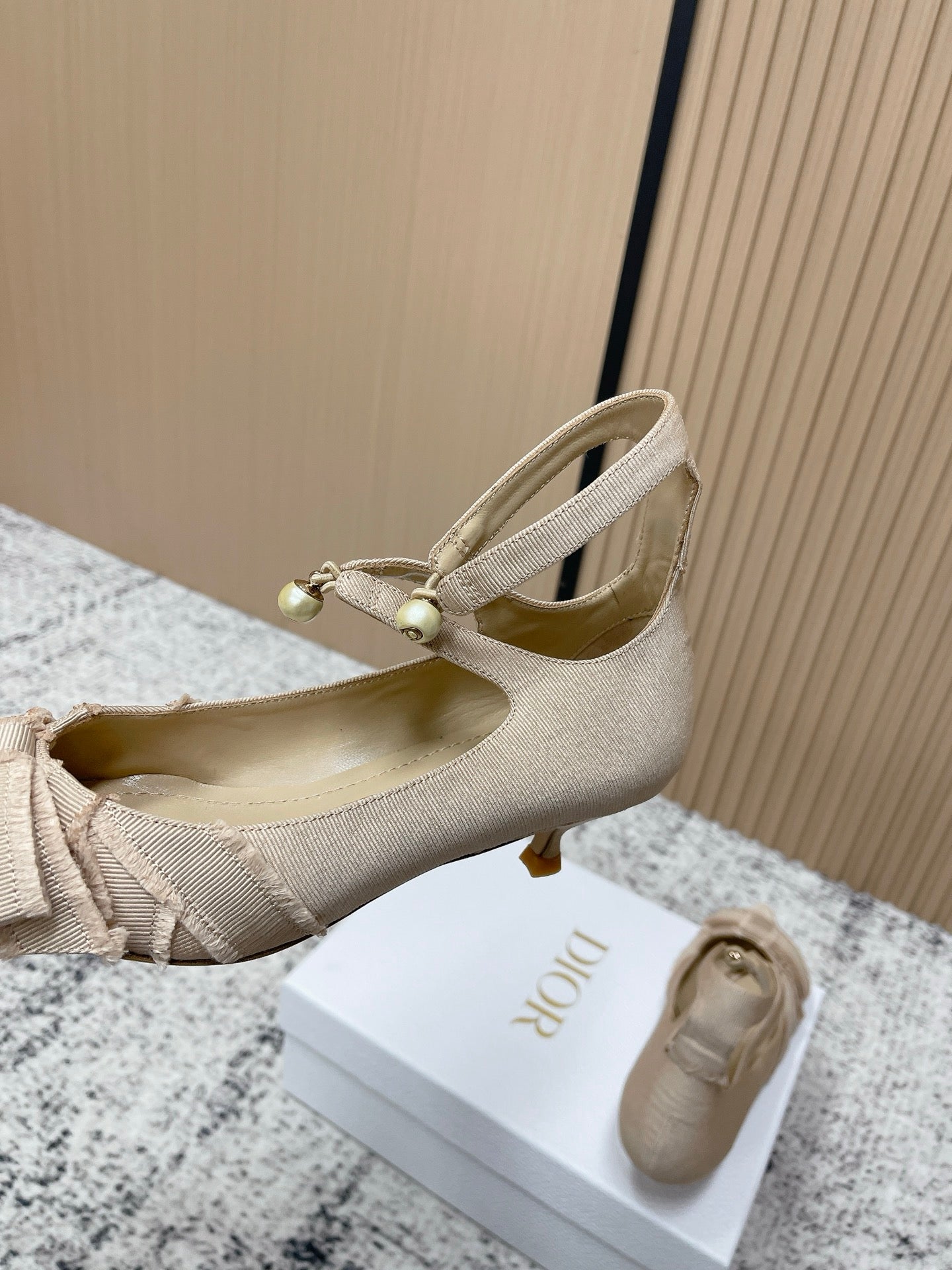 CD 26s Pump 40 Beige Canvas Pearl Hardware 643493
