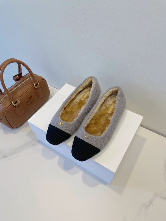 Celine 26s Flat Shoes In Grey And Black Wool