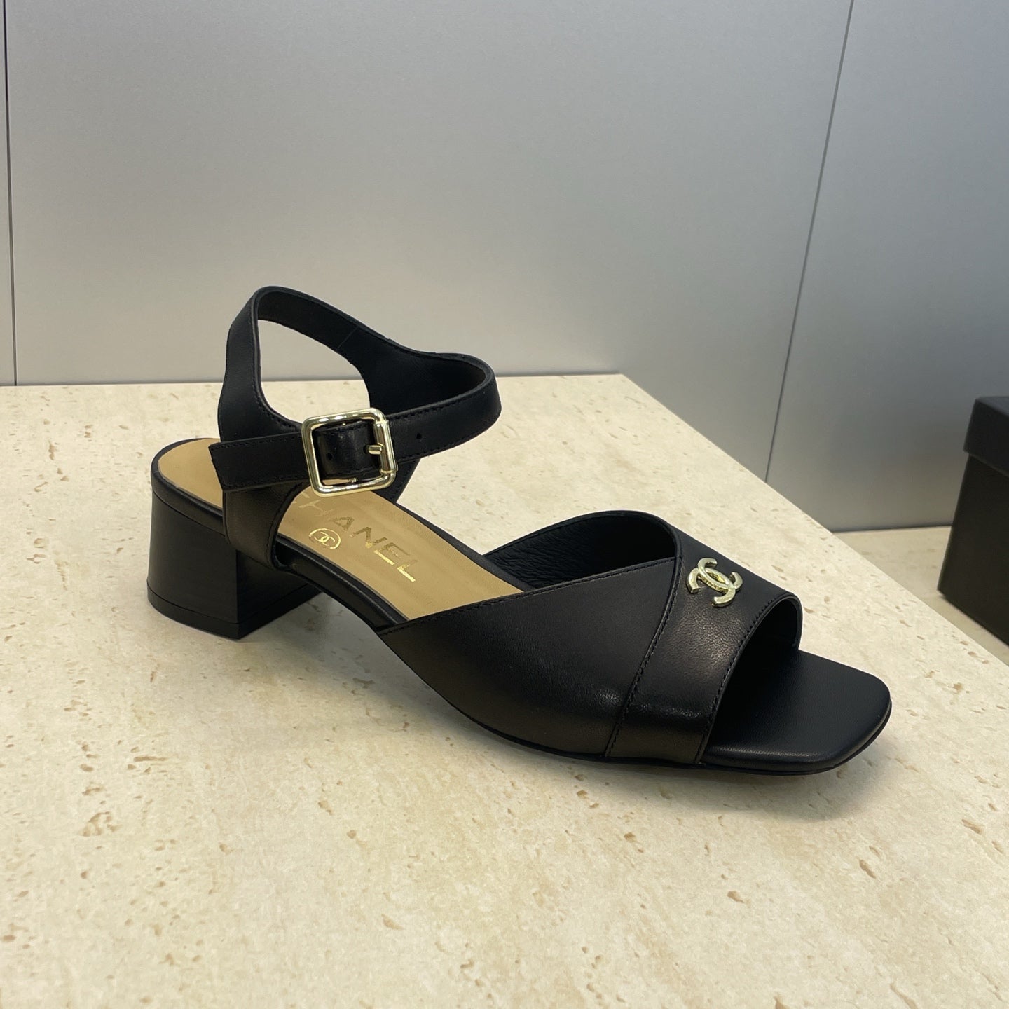 CC 26 Heeled Sandal 45mm Black Beige Sheepskin 607476