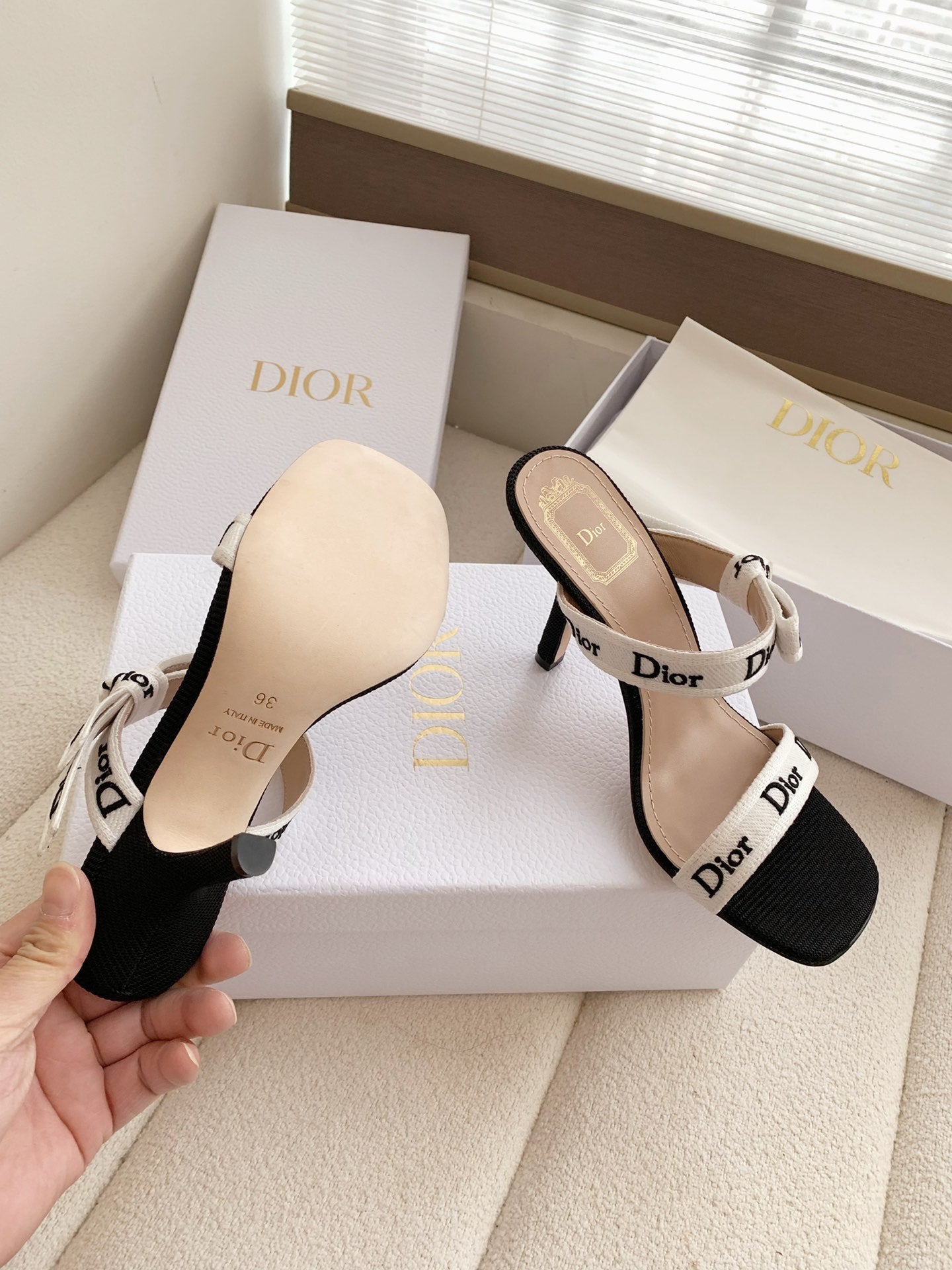 CD 26s High Heel Sandal 100 White Black Canvas Sheepskin 664180