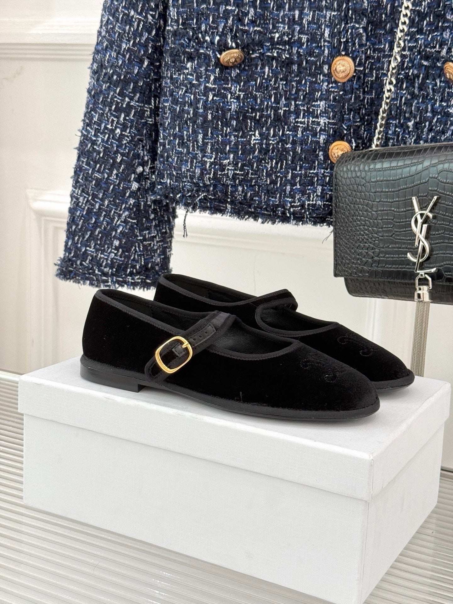 Celine 25 Eve Triomphe Ballet Flat Black Velvet 547727