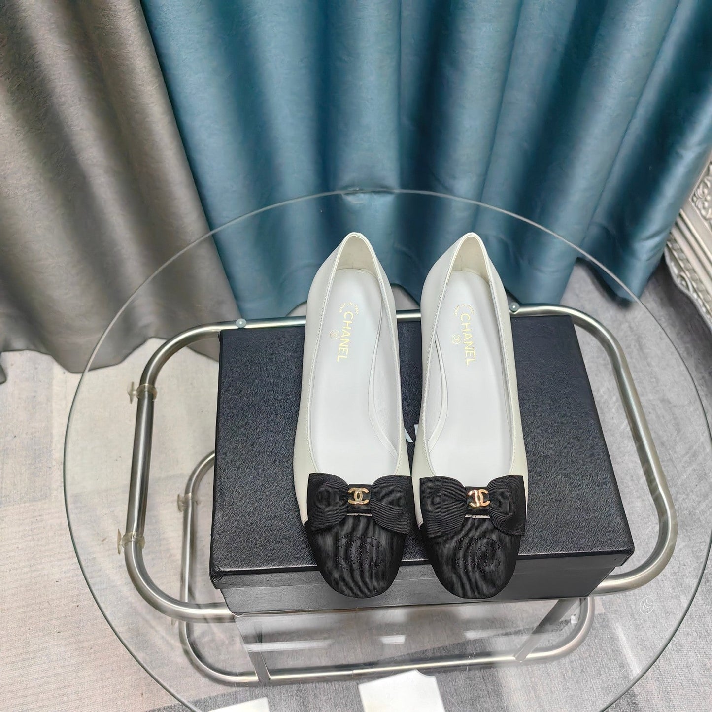 Chanel 2026 Bow Pump Leather Fabric 711666