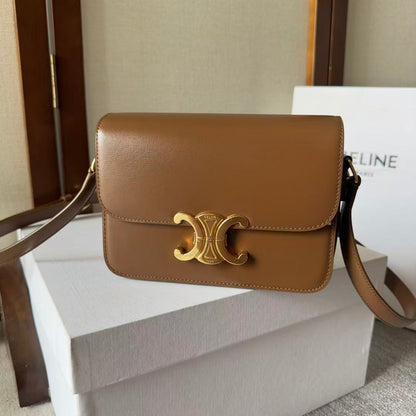 Classique Triomphe 22 Brown Calfskin Gold Hardware
