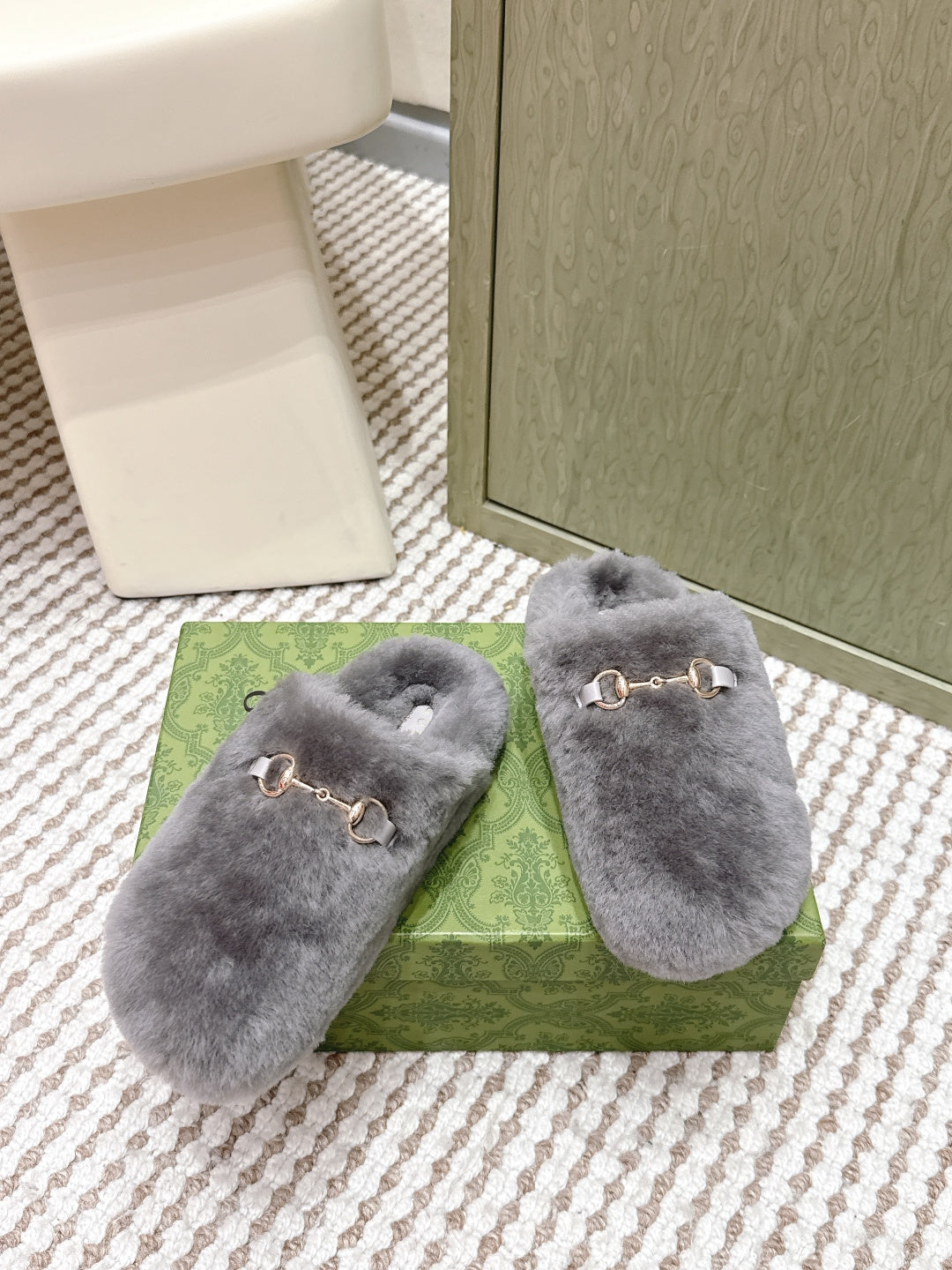 GG 26ss Loafers Rhinestones Gray Wool 612028