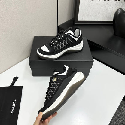 CC 26s Casual Sneakers Black Fabric Cowhide 626371
