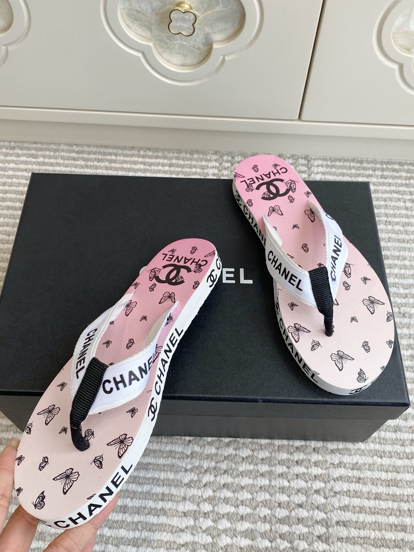CC 26s Thong Sandals Pink Pastel Rubber Leather 647682