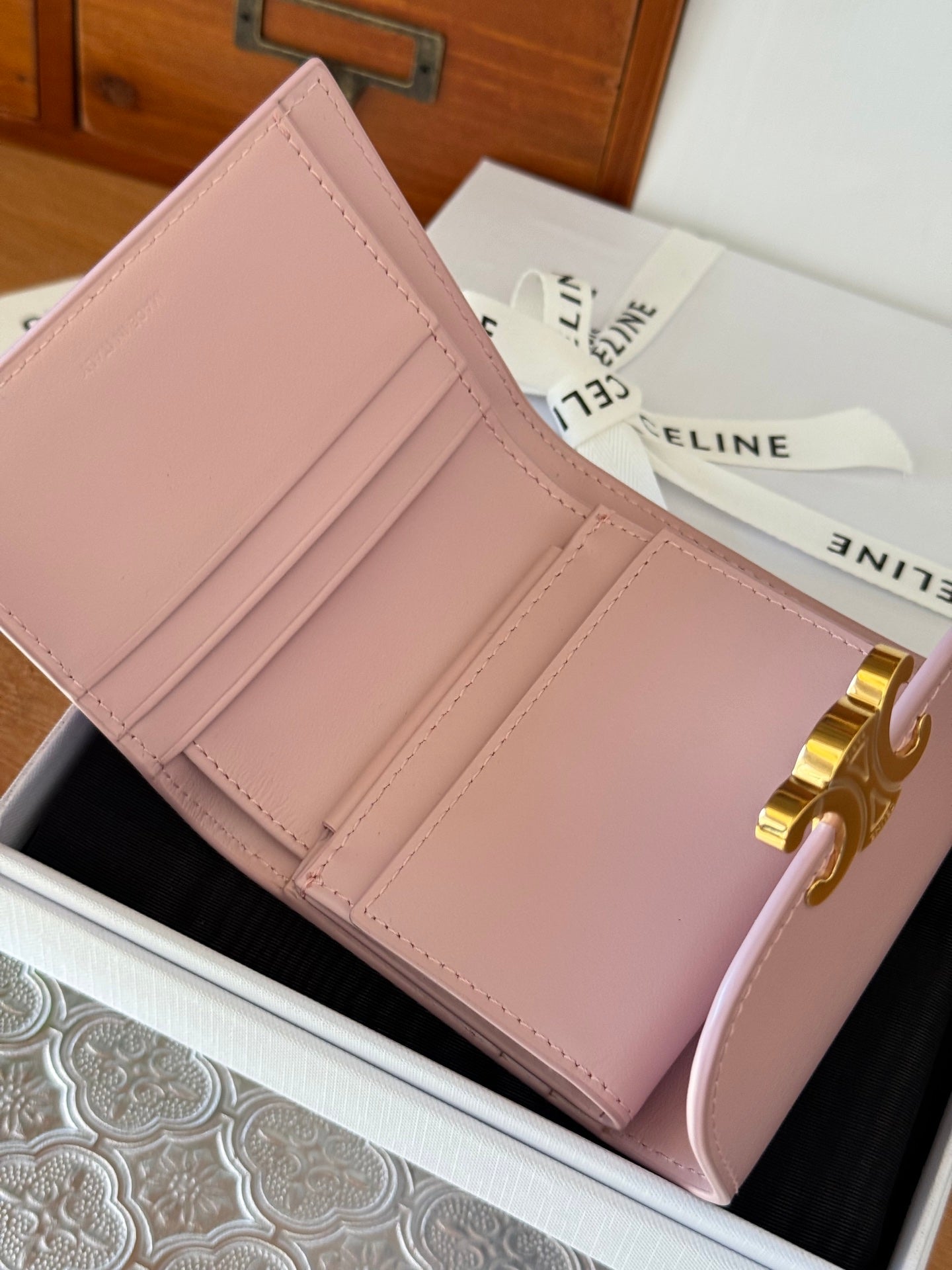 TRIOMPHE 10 CALFSKIN WALLET PINK PASTEL