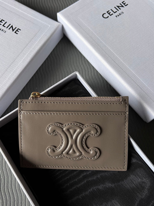 TRIOMPHE Zipped Card Holder Modern Taupe Cowhide Leather