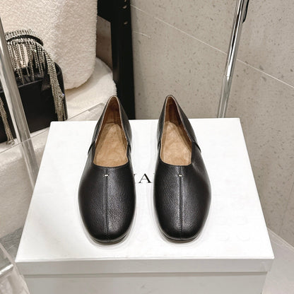Celine 26s Flat Shoes In Black Lambskin