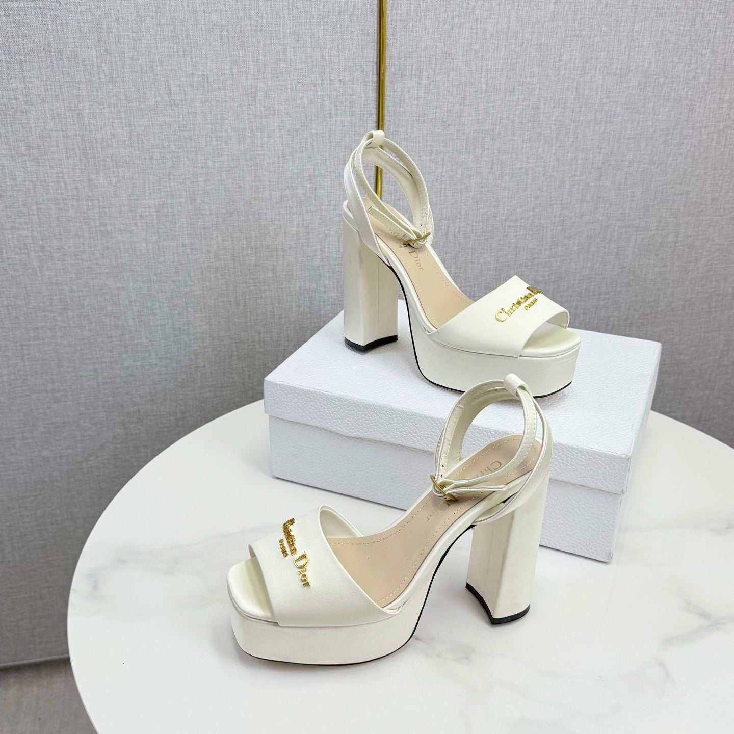 CD 26s Platform Sandals 80 White Beige Satin Sheepskin 640231