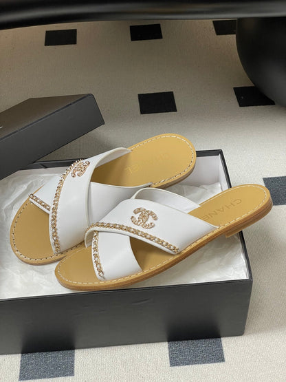 CC 26 Criss-cross Strap Slipper White Beige Sheepskin 593303