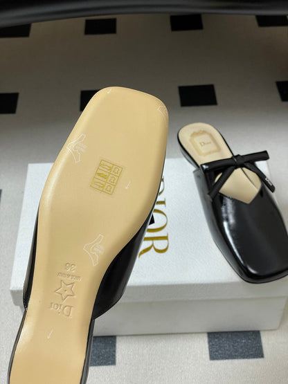 CD 26 Flat Mule Black Patent Cowhide 593599