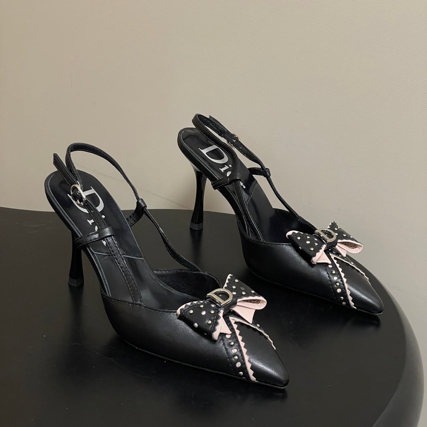 CD 26 Pointed Toe Slingback Black Sheepskin 632583