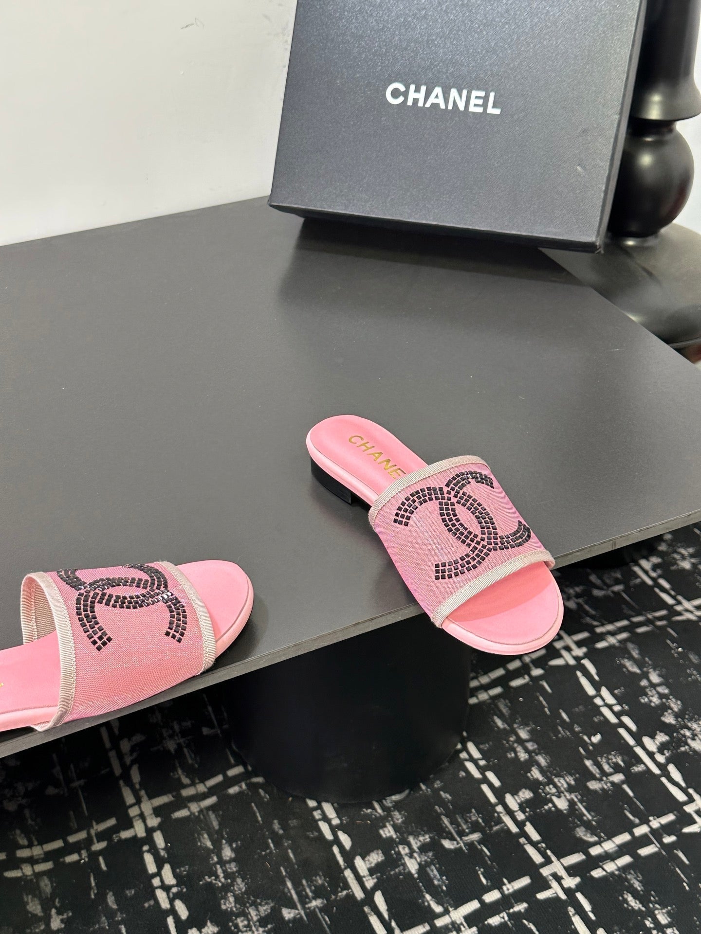 CC 2026 Slippers Pink Black Mesh Sheepskin 668147