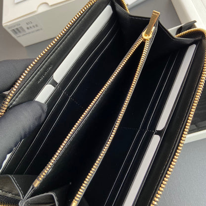 TRIOMPHE Long Zipper Closure Bag Black Shiny Cowhide