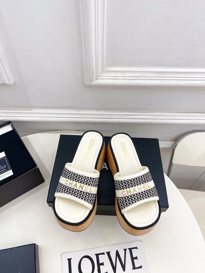Chanel 2026 Woven Platform Slippers Sheepskin 831534